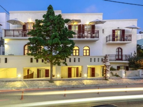 greiechenland-naxos-hotel aeolis-fassade