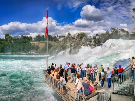 schweiz-schaffhausen-rheinfall