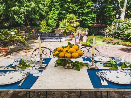 Lunch in Historic Garden