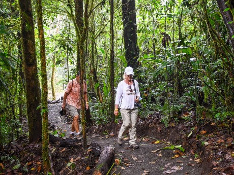 Trekking Arenal volcano