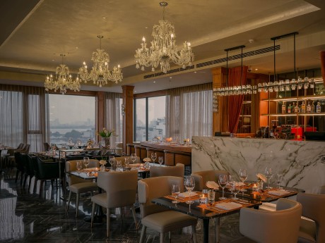 Le Jardin Haut Couture Hotel Sky Bar