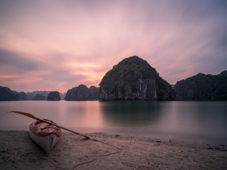 Kajaken in der Halong Bucht