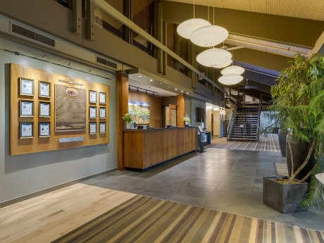 Best Western Plus Hood River Inn - Lobby