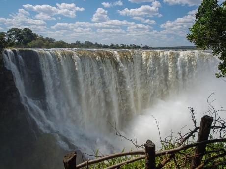 Sunway Zimbabwe Victoria Falls (Bruce Ta