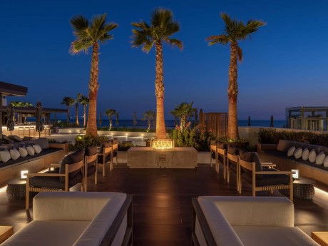 Terrasse bei Nacht, Amara Hotel