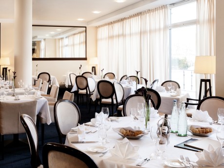 Restaurant, Hotel Vier Jahreszeiten
