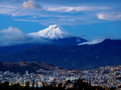 Ecuador_Quito Cotopaxi Sunrise 