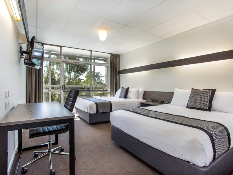 Heartland Ambassador Hotel Hamilton_Neus