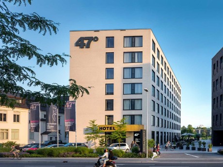 Außenansicht des 47 Grad Hotel