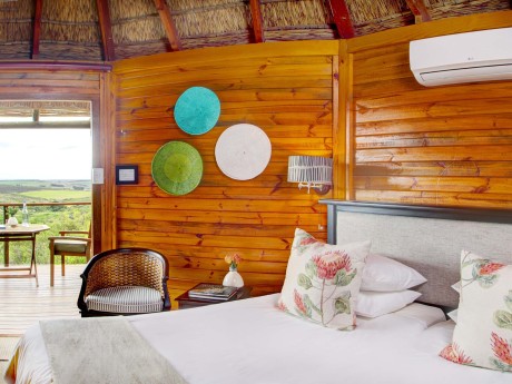 Garden Route Game Lodge_Chalet_01_Bedroo