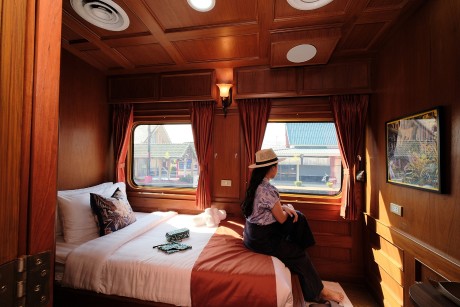 Mahanakhon Suite, Blue Jasmine Train