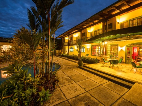 Casa Turire Restaurant Pool