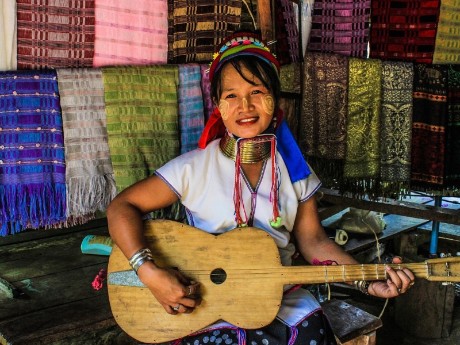Frau des Karenvolkes in Thailand