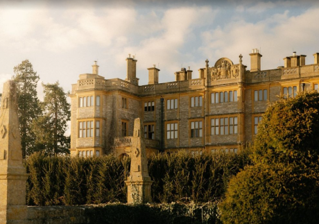 Estelle Manor Lounge