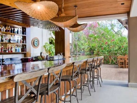Hacienda Guachipelin - Bar
