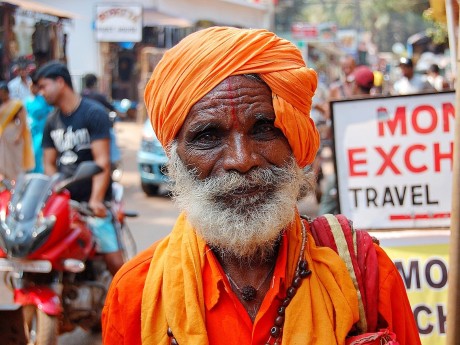 Indischer Mann