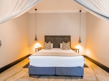 Nkosi Guest Lodge_Zimbabwe_A744880-HDR@I