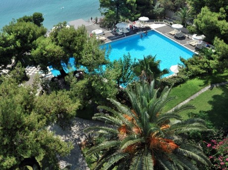 griechenland_isthmia_hotel saron-pool ar