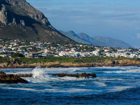 ID_684_Hermanus Beach with mountains and