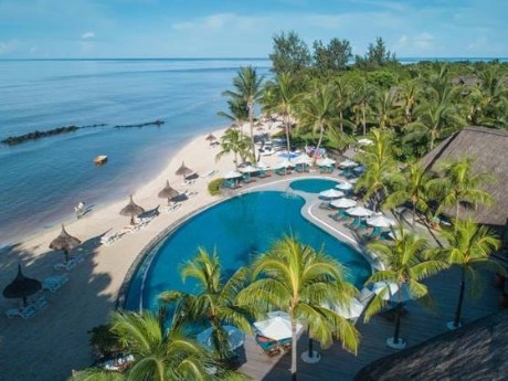 Pool & Strand, Sands Suites Resort