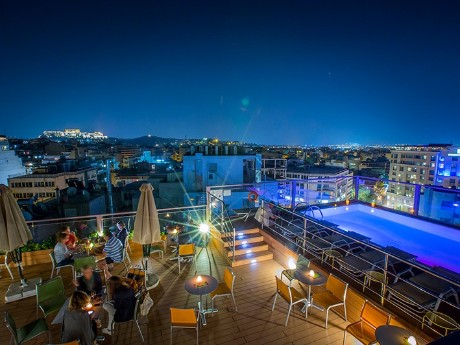 griechenland-athen-novus hotel-dachterra