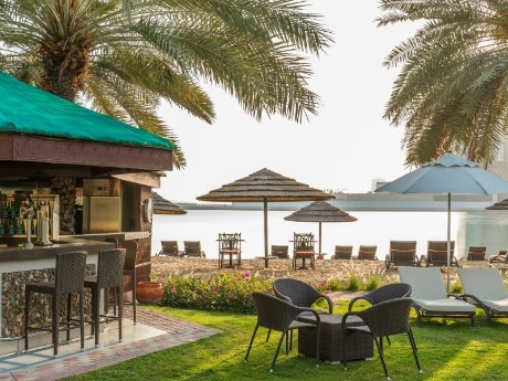 Le Méridien Abu Dhabi, Beach Bar