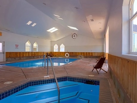 OYO Waves Hotel - Indoorpool