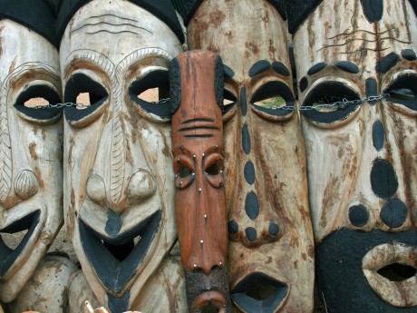 Namibia_Afrikanische Masken in Okahandja