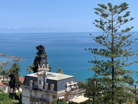 Grand Hotel Des Anglais, Ausblick