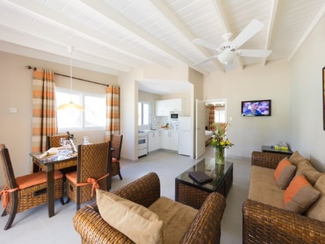 Living Room of Deluxe Suite