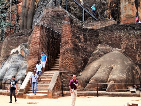 Dambulla Cave Temple