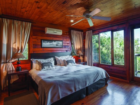 Kariega Main Lodge_Südafrika_Bedroom_01