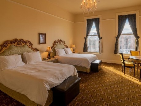 Geiser Grand Hotel - 2-Queenbed Room