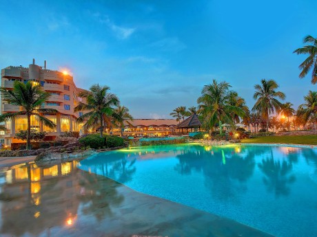 Crowne Plaza Salalah Aussenpool