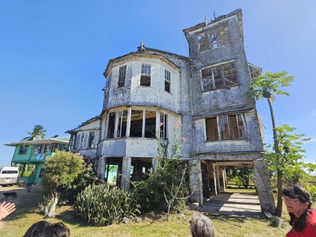  Old Bookers building in Ogle