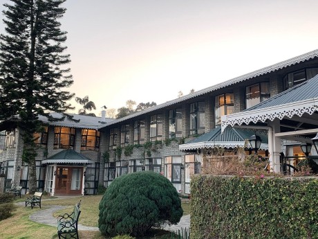 The Elgin Silver Oaks