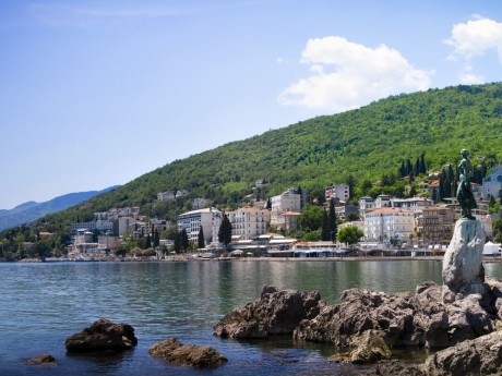 Opatija Denkmal