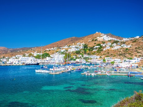 Insel Ios Chora Hafen