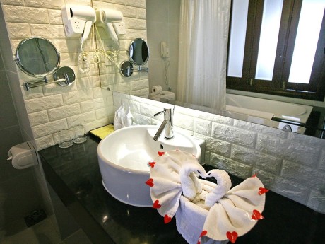 Bad, Park View Hotel Hue