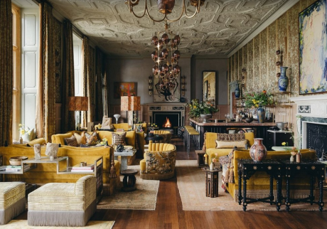 Estelle Manor Lounge