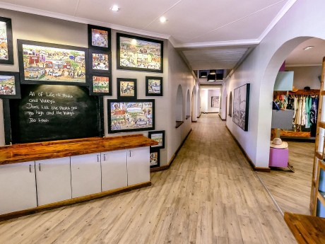 Boutique, Damara Mopane Lodge