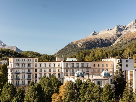 Reine Victoria mit Bergen, St. Moritz