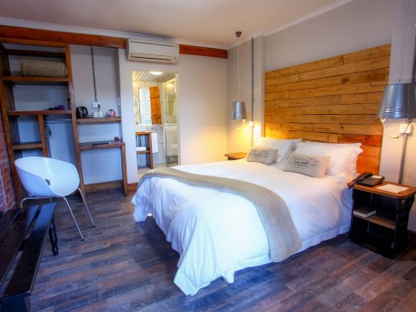 Tsitsikamma Village Inn_Barn Room_01