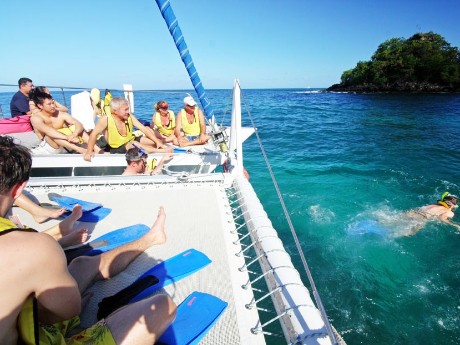 READYING TO SNORKEL