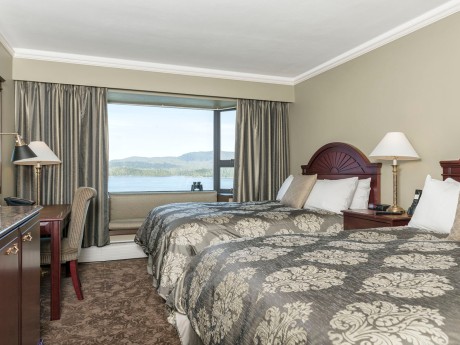 Crest Hotel - Harbour View Room
