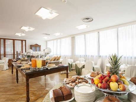 Der Frühstücksraum im Hotel Garden