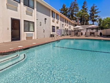 BW Town & Country Lodge - Pool