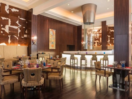 Eines der Restaurants des Sheraton