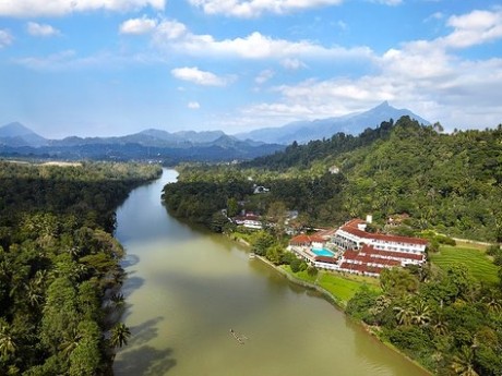 cinnamon citadel-hotel-exterior