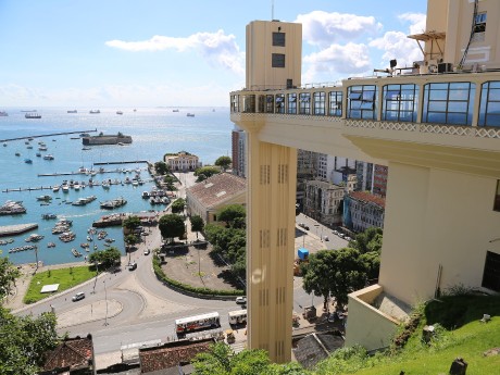 Salvador lift & harbour